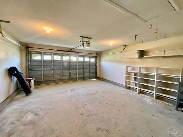 1550 Oakhill Rd, Gulf Breeze, FL 32563
