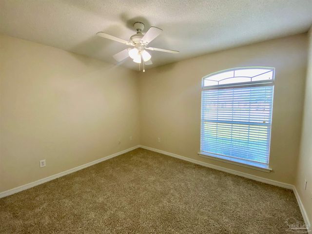 1550 Oakhill Rd, Gulf Breeze, FL 32563