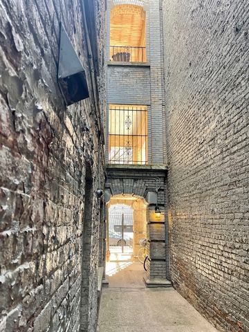 1234 N DEARBORN Parkway 1F, Chicago, IL 60610