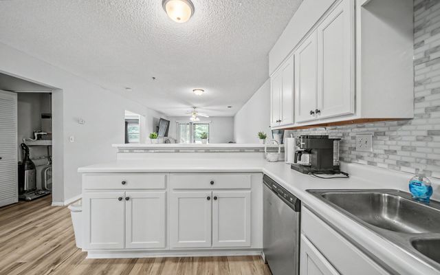 2529 State Highway 176 Apt C2, Rockaway Beach, MO 65740