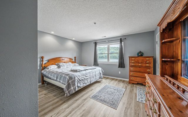 2529 State Highway 176 Apt C2, Rockaway Beach, MO 65740