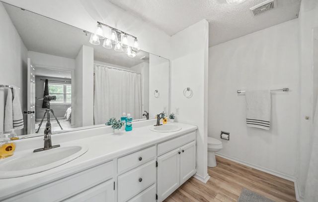 2529 State Highway 176 Apt C2, Rockaway Beach, MO 65740