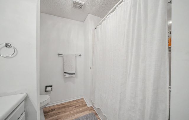 2529 State Highway 176 Apt C2, Rockaway Beach, MO 65740