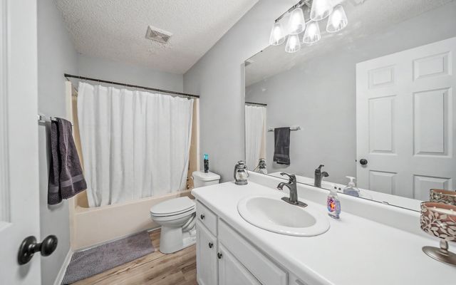 2529 State Highway 176 Apt C2, Rockaway Beach, MO 65740
