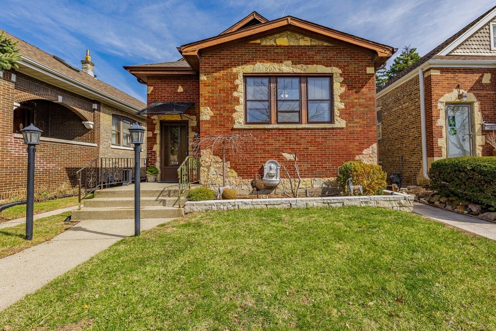 3739 Wenonah Avenue, Berwyn, IL 60402