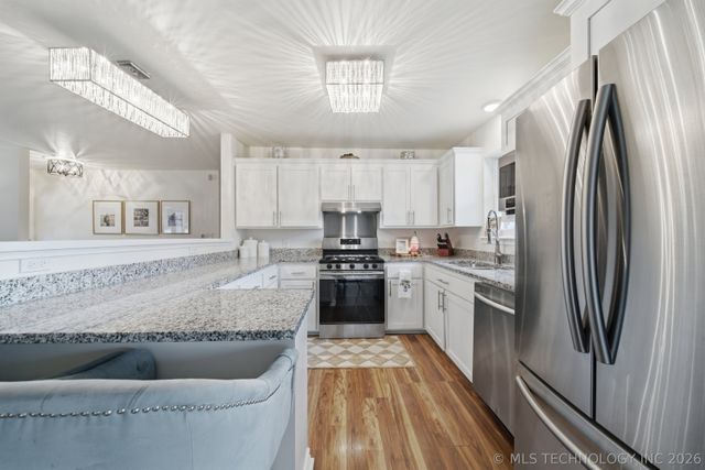 508 N Juniper Street, Jenks, OK 74037