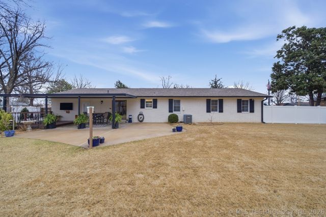 508 N Juniper Street, Jenks, OK 74037