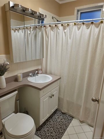 30-19 35 Street 1, Astoria, NY 11103