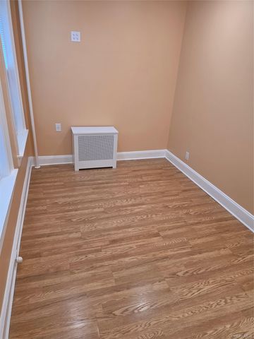 30-19 35 Street 1, Astoria, NY 11103