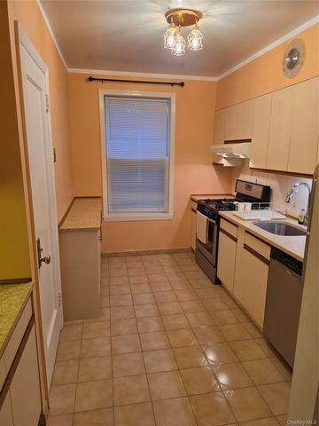 30-19 35 Street 1, Astoria, NY 11103