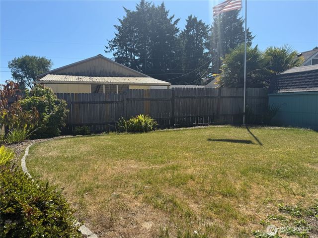 1114 273rd Place, Ocean Park, WA 98640