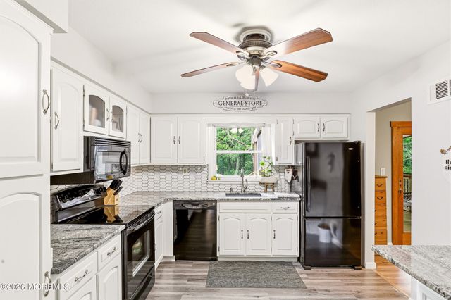 910 Woodlane Road, Jackson, NJ 08527