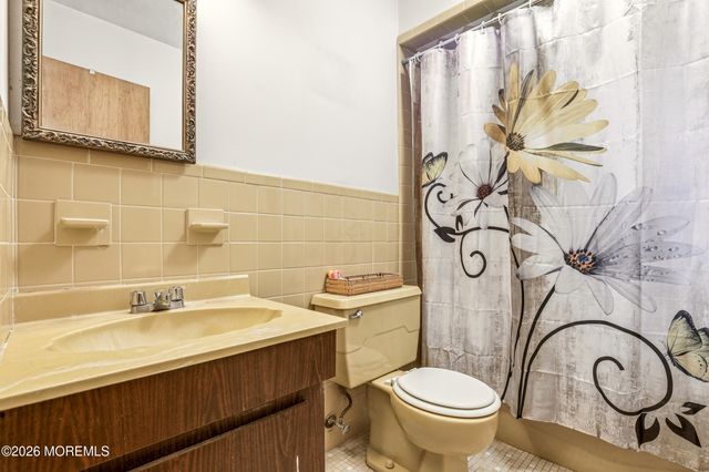 910 Woodlane Road, Jackson, NJ 08527