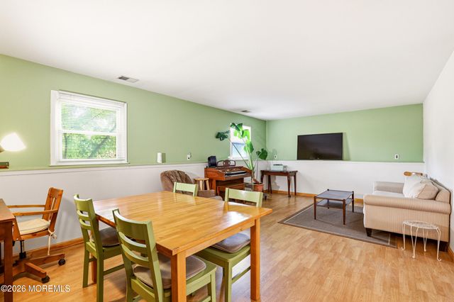 910 Woodlane Road, Jackson, NJ 08527