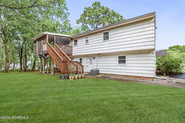 910 Woodlane Road, Jackson, NJ 08527