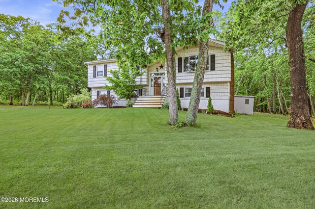 910 Woodlane Road, Jackson, NJ 08527