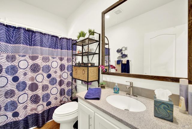31 Lemon Tree Cir, Vacaville, CA 95687