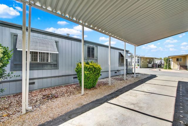 31 Lemon Tree Cir, Vacaville, CA 95687