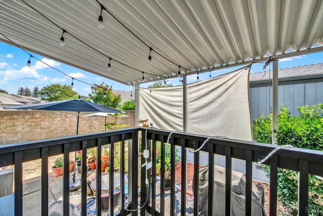 31 Lemon Tree Cir, Vacaville, CA 95687