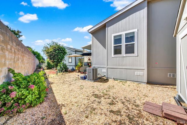 31 Lemon Tree Cir, Vacaville, CA 95687