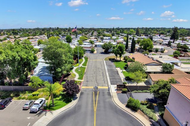 31 Lemon Tree Cir, Vacaville, CA 95687