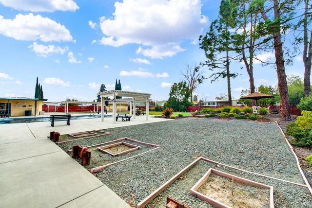 31 Lemon Tree Cir, Vacaville, CA 95687