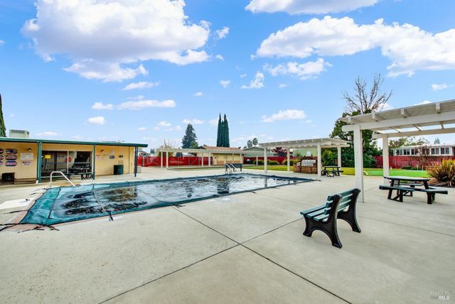 31 Lemon Tree Cir, Vacaville, CA 95687