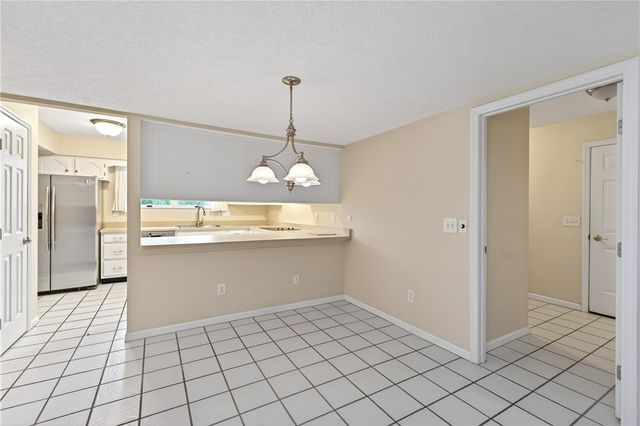 222 Wisteria Drive, Oakwood, OH 45419