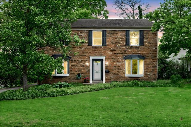 222 Wisteria Drive, Oakwood, OH 45419