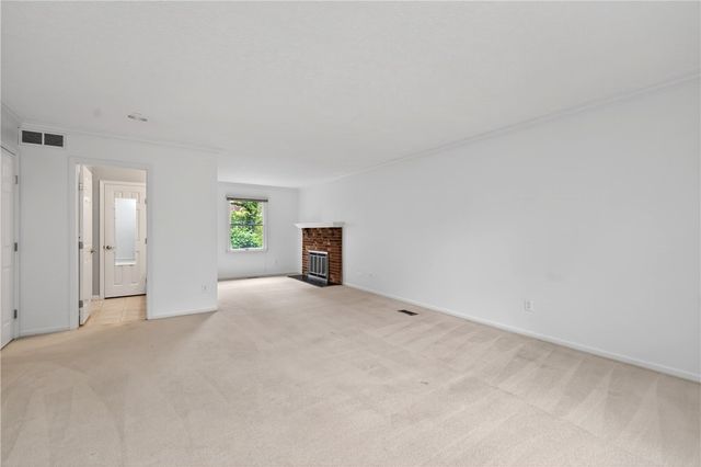 222 Wisteria Drive, Oakwood, OH 45419