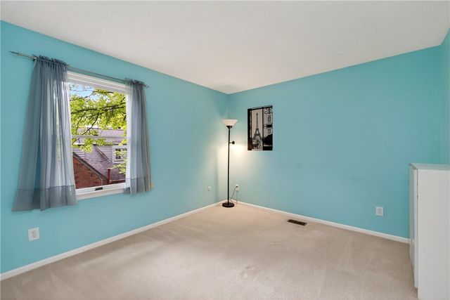 222 Wisteria Drive, Oakwood, OH 45419
