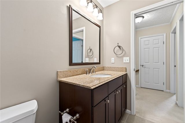 222 Wisteria Drive, Oakwood, OH 45419