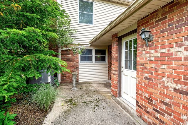 222 Wisteria Drive, Oakwood, OH 45419
