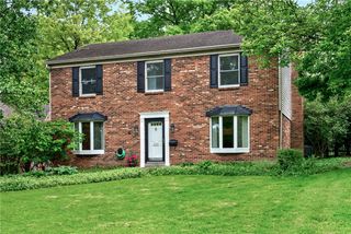 222 Wisteria Drive, Oakwood, OH 45419