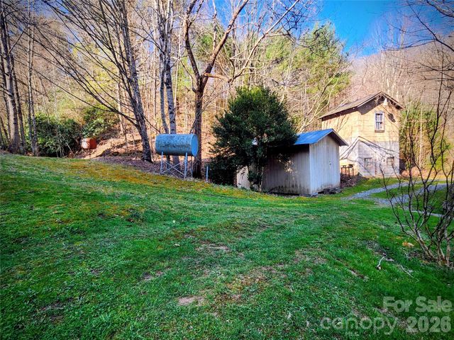 1025 Chandler Cove Road, Marshall, NC 28753