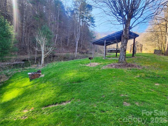 1025 Chandler Cove Road, Marshall, NC 28753