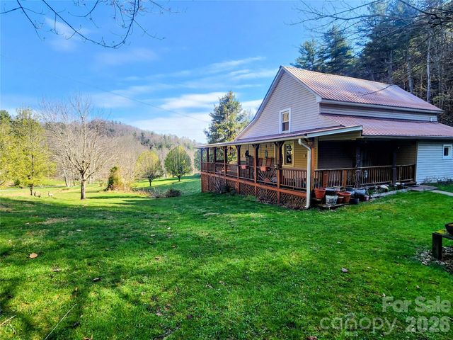 1025 Chandler Cove Road, Marshall, NC 28753