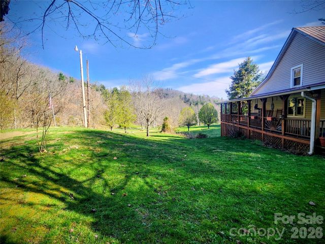 1025 Chandler Cove Road, Marshall, NC 28753