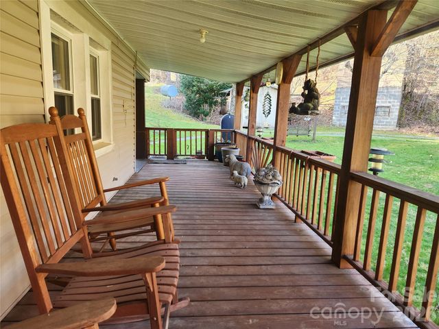 1025 Chandler Cove Road, Marshall, NC 28753