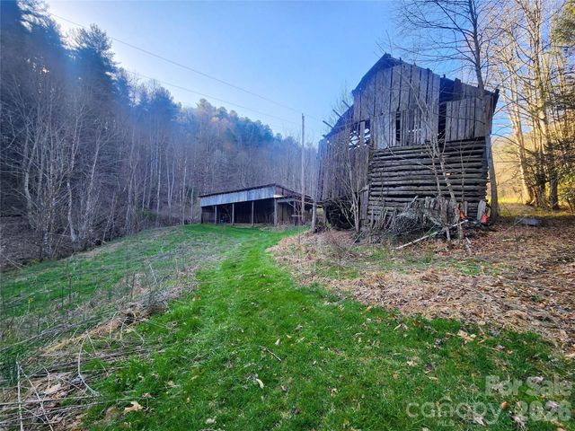 1025 Chandler Cove Road, Marshall, NC 28753