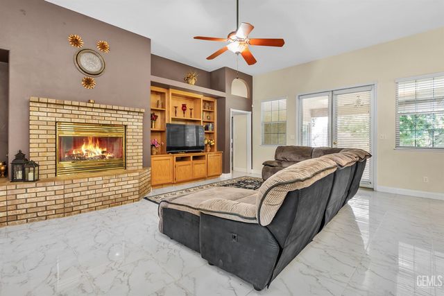 3510 Cathedral Rose Avenue, Bakersfield, CA 93313