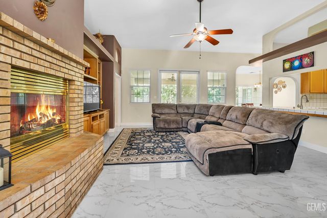 3510 Cathedral Rose Avenue, Bakersfield, CA 93313