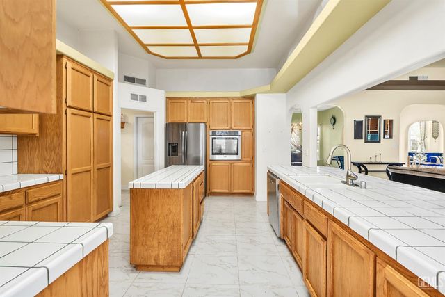 3510 Cathedral Rose Avenue, Bakersfield, CA 93313