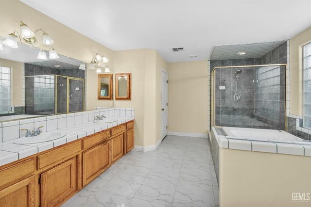 3510 Cathedral Rose Avenue, Bakersfield, CA 93313