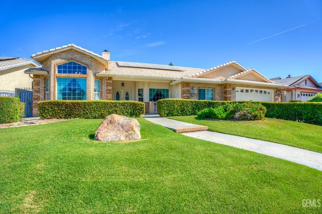 3510 Cathedral Rose Avenue, Bakersfield, CA 93313