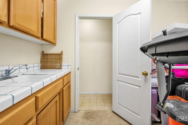 3510 Cathedral Rose Avenue, Bakersfield, CA 93313