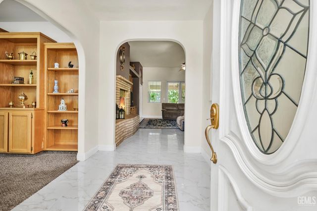 3510 Cathedral Rose Avenue, Bakersfield, CA 93313