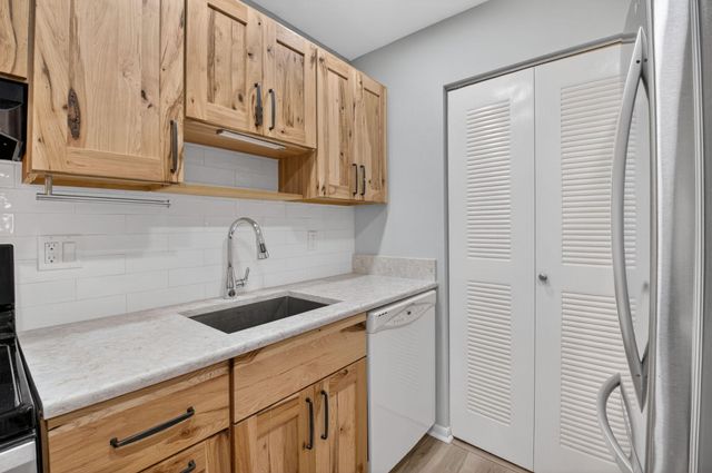 15453 Lakes Of Delray Boulevard 201, Delray Beach, FL 33484