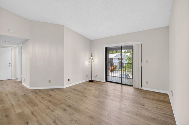 15453 Lakes Of Delray Boulevard 201, Delray Beach, FL 33484