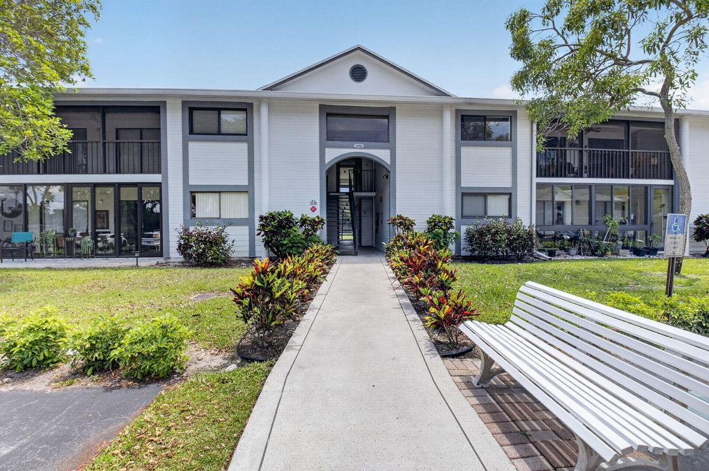 15453 Lakes Of Delray Boulevard 201, Delray Beach, FL 33484